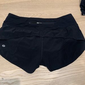 Lululemon speed up low rise short 2.5”